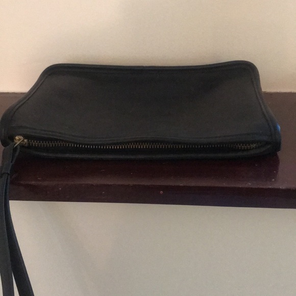 Authentic Coach - Picture 4 of 8